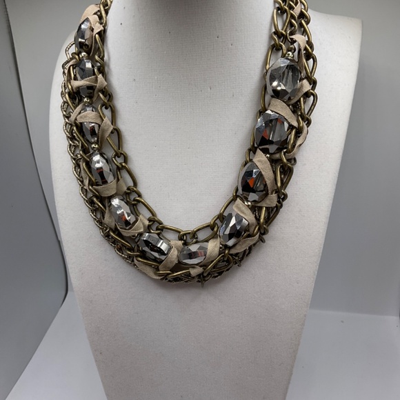 Sequin chain multi textured necklace - Picture 2 of 3